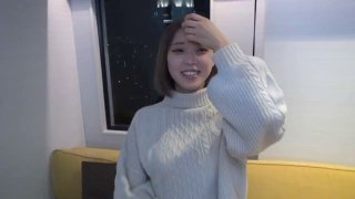 小情人户外激战大胆裸露！无套抽插不停吟叫！